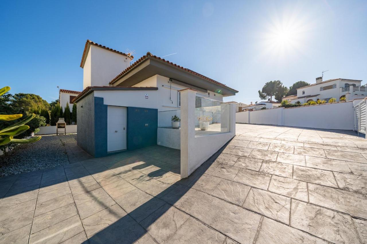 Villa Deborah L' Escala Exteriör bild